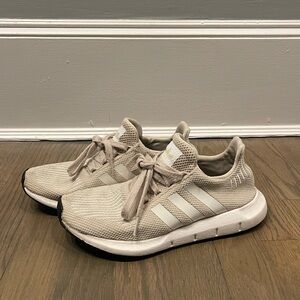Adidas Swift Run Shoes - W6.5